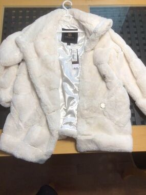 Faux Fur White Coat - Women's Plush Jacket